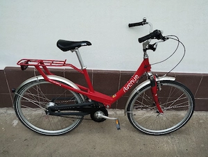 Bicicleta De Damă Avenue Din Aluminiu Foarte Usoară, Roți Pe 26, 7 Viteze in Butuc Sachs , Nouă