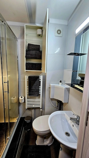 Garsonieră premium Găvana Dedeman, afacere la cheie, cu mobilier Mobexpert și bucătărie utilată - imagine 7