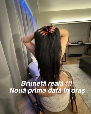 Rebeca brunetă reală ! 