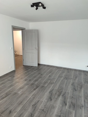 Proprietar - Vând apartament 3 camere DECOMANDAT, 75 mp, în Brăila (Cartier Vidin) - imagine 2