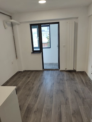 Proprietar - Vând apartament 3 camere DECOMANDAT, 75 mp, în Brăila (Cartier Vidin) - imagine 7