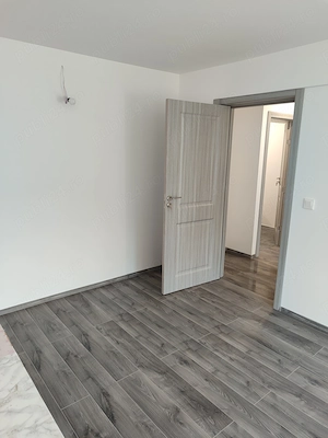Proprietar - Vând apartament 3 camere DECOMANDAT, 75 mp, în Brăila (Cartier Vidin) - imagine 6