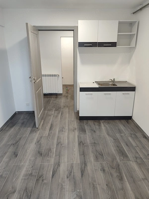 Proprietar - Vând apartament 3 camere DECOMANDAT, 75 mp, în Brăila (Cartier Vidin) - imagine 8