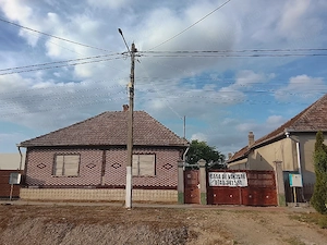 Casă de vânzare, la soseaua principală, în Socodor 