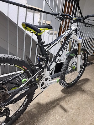 Vand urgent bicicleta full suspension!