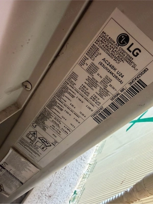 vand 2 aparate aer consitionat LG Beko 24000 btu