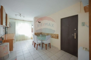 De vânzare apartament cu 3 camere zona Dacia - imagine 2