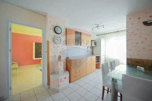 De vânzare apartament cu 3 camere zona Dacia - imagine 3