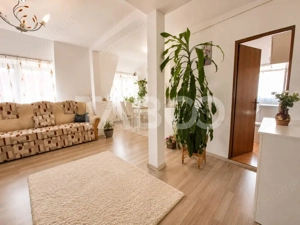 Apartament cu 3 camere de vanzare - mansarda Vasile Aaron - intabulata