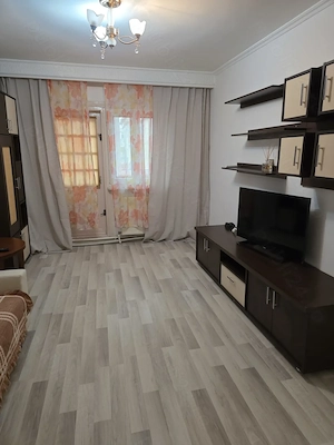 Închiriez Apartament 3 Camere - imagine 7