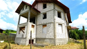 Vanzare Duplex la rosu in Aninoasa  220 mp  500 mp teren  Zona superba de Vile - imagine 5