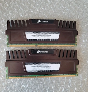 Memorii ram ddr3 corsair 2x2Gb -1600Mhz