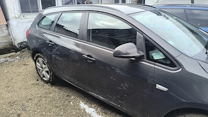 Opel Astra j 1.4 turbo - imagine 2