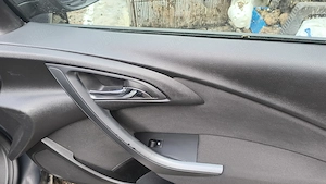 Opel Astra j 1.4 turbo - imagine 8