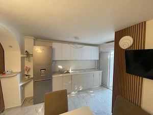 Inchiriez apartament 2 camere, str Unirii, langa Bisericuta Copiilor - imagine 4