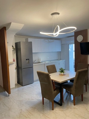 Inchiriez apartament 2 camere, str Unirii, langa Bisericuta Copiilor - imagine 2