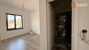 Duplex cu 3 camere si 2 bai pe parter, zona Albina - imagine 11