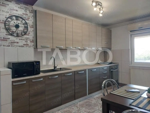 Apartament spatios 49 mp 2 camere decomandate 2 balcone Cisnadie