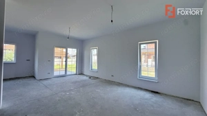 Duplex de vanzare, 5 camere despartit prin garaj - Mosnita Veche - imagine 4