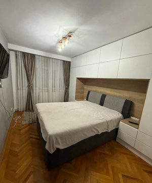 Inchiriez apartament 3 camere, decomandat - imagine 3