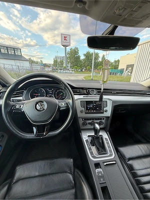 Wolkswagen Passat 2.0 TDI DSG Comfortline - imagine 8