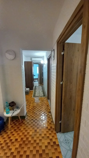 Apartament de 3 camere, decomandat, zona Casa de Cultura  - imagine 2