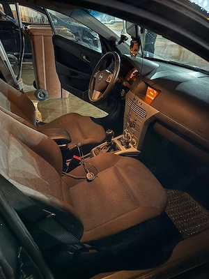 Opel Astra H 1.6 benzină  - imagine 5