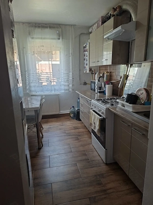 Vand Apartament 2 camere  - imagine 3