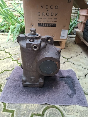 Pompa Servo Directie Iveco Eurocargo originala an 2014 / Cod OM 5801885079 - imagine 10