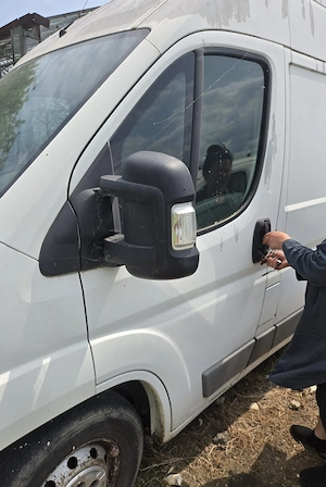 autoutilitara peugeot boxer - imagine 2