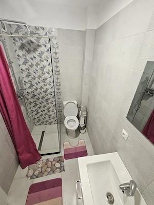 Proprietar inchiriez ,chirie apartament bloc nou langa Parc Cetate