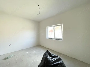 Duplex cu 3 camere -  central Mosnita Veche - imagine 3