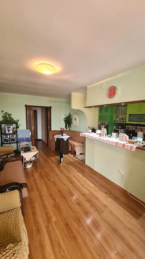 Vând apartament plata cash