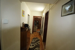 Apartament 3 camere, zona 9 Mai - imagine 4