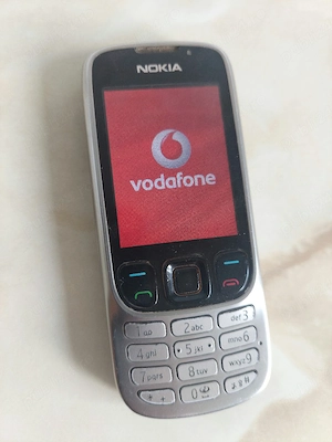 Vând Nokia 6303 silver codat VodafoneRO, fără probleme [poze reale]