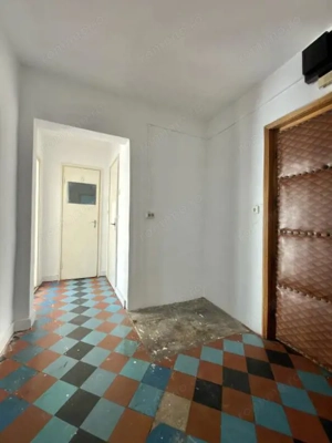 Apartament 2 camere, etaj 2, decomandat - zona Sagului  - imagine 7
