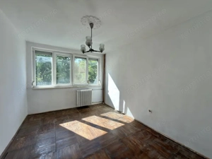 Apartament 2 camere, etaj 2, decomandat - zona Sagului  - imagine 4