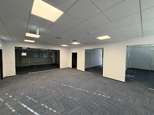 Spațiu de birouri modern   3.500 mp disponibili într-un hub industrial premium - imagine 9