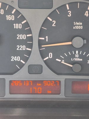 BMW 320i | Automata | 2.0 Benzina 150cp | Scaune piele | - imagine 10