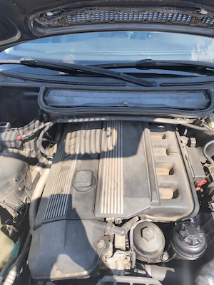 BMW 320i | Automata | 2.0 Benzina 150cp | Scaune piele | - imagine 9