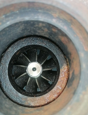 Turbină  Garrett  2.0 TDI (DEFECTA) (BKD/AZV) – Cod 724930 – Actuator Bun - imagine 2