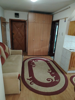 Proprietar, Inchiriez în Piatra Neamț, apartament 1camera, 46mp, situat în centru, mobilat și utilat