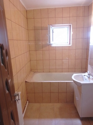 Vand apartament 2 camere semidecomandat zona Centrala Filiasi 60mp - imagine 7
