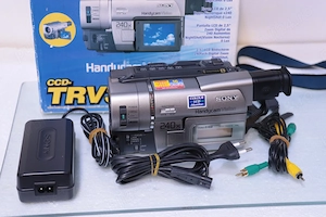 Cameră Video Sony Handycam CCD-TRV37, Format Video8 Hi8.
