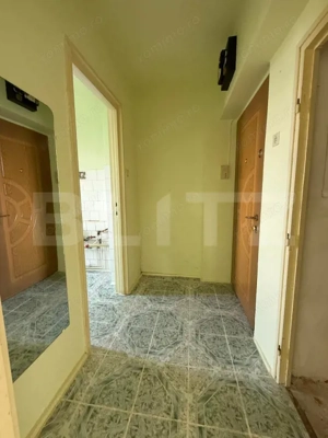 Apartament 2 camere, etaj intermediar, zona centrala, boxa, lift nou - imagine 4