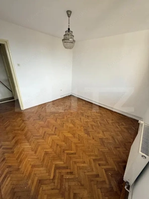 Apartament 2 camere, etaj intermediar, zona centrala, boxa, lift nou - imagine 3