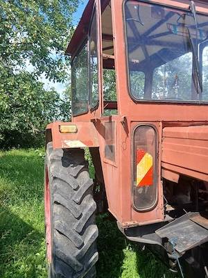 vând tractor u650 si remorcă de 5 t - imagine 5