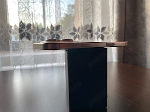 Destinat pentru recarosare Iphone 16 pro