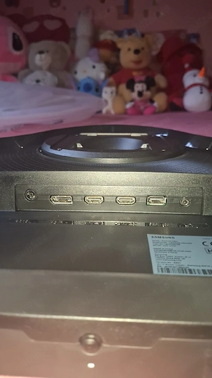 Samsung Odyssey G5 32" QHD Gaming Monitor 