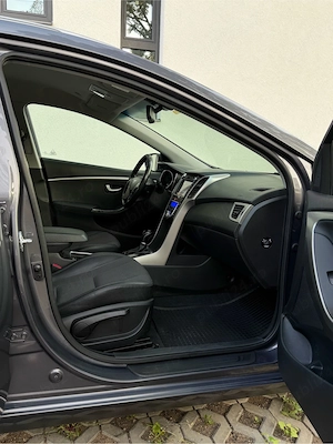 Hyundai I30 2017 1.6CRDi 167.000KM  Cutie Automată!  - imagine 7
